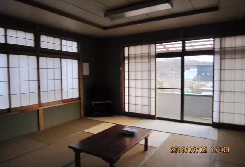 旅館 Minshuku Kobayashi