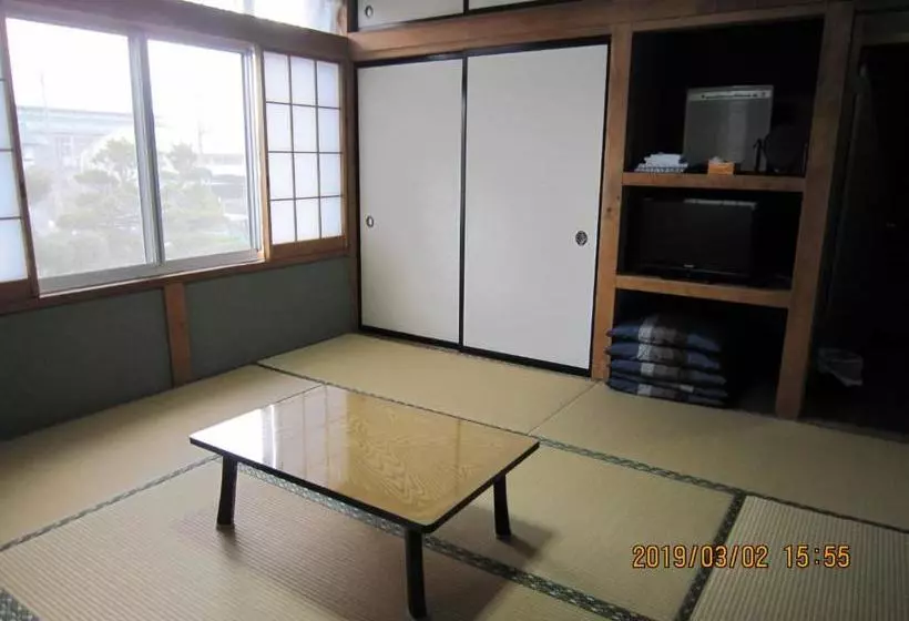 旅館 Minshuku Kobayashi