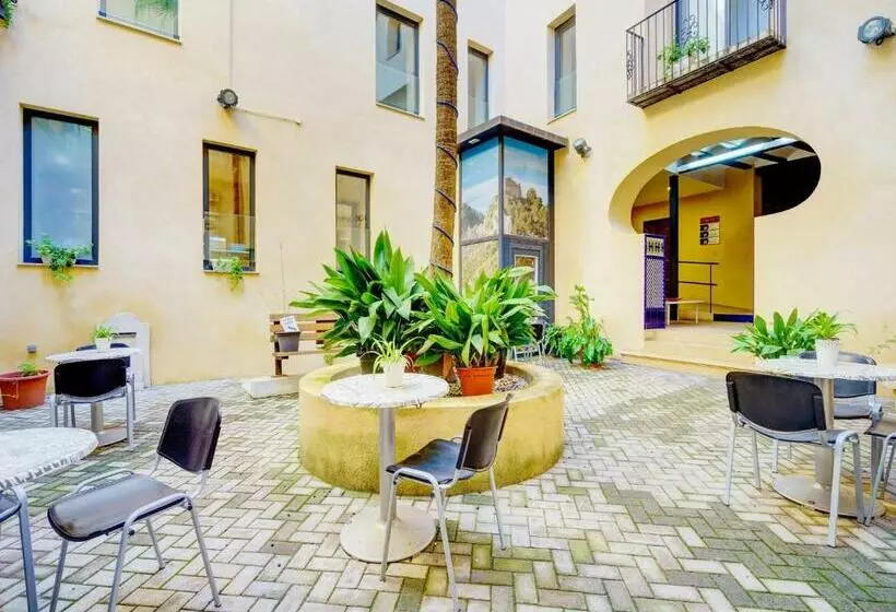 ユースホステル Casa Del Cigroner