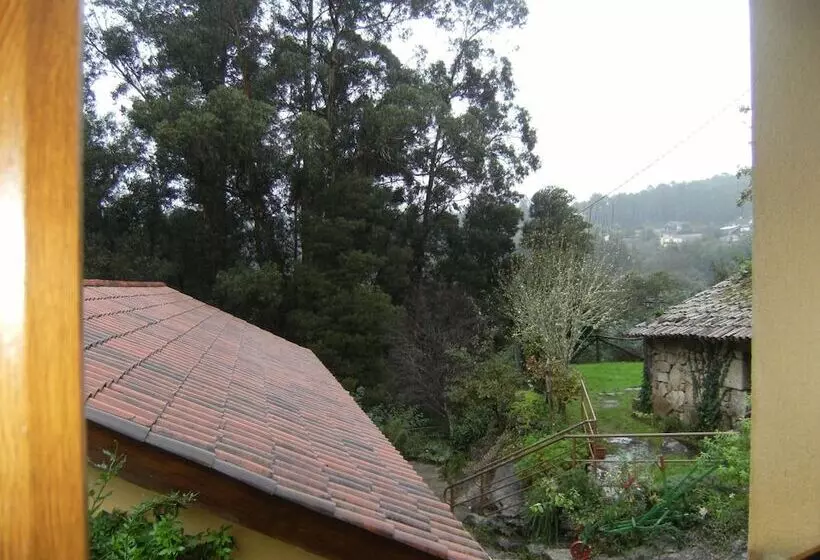 Albergue O Coto   Hostel