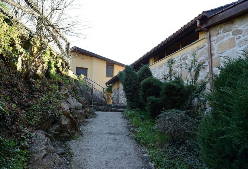 Albergue O Coto Hostel