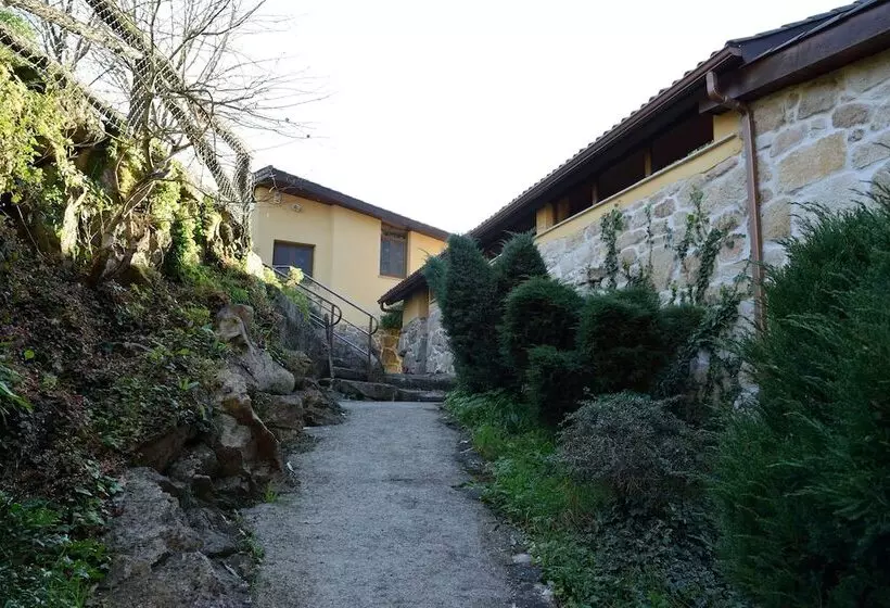 Albergue O Coto   Hostel