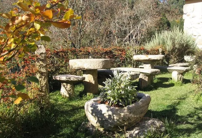 Albergue O Coto   Hostel