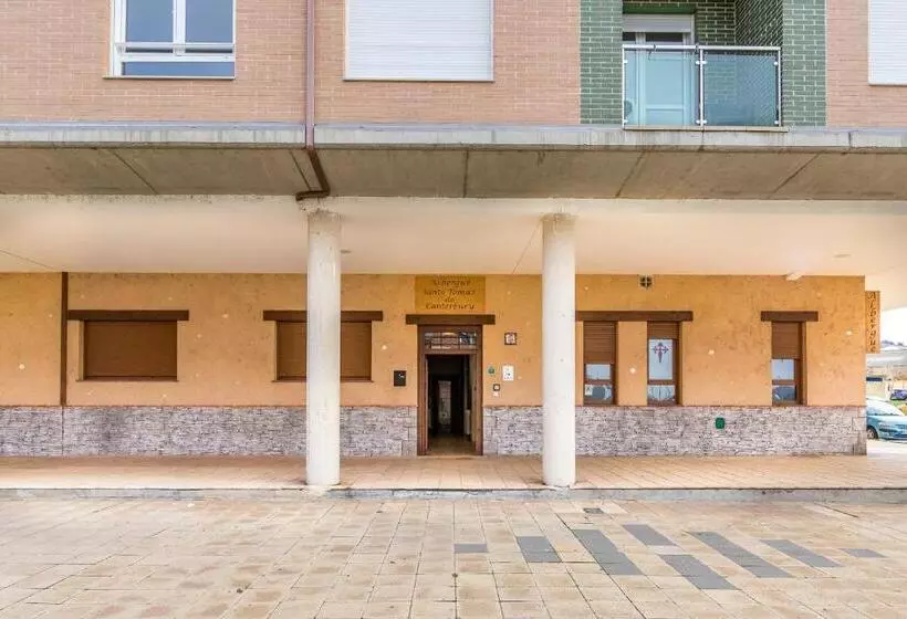 Albergue Santo Tomás De Canterbury   Hostel