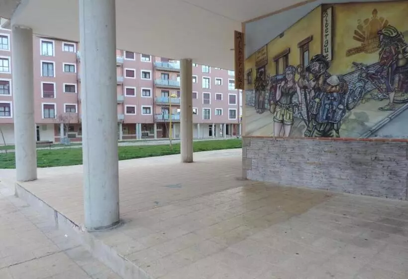 Albergue Santo Tomás De Canterbury   Hostel