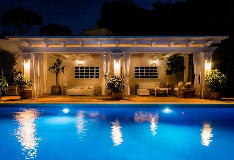 تختخواب و صبحانه Casa Luna Verde