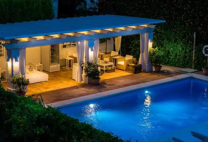 تختخواب و صبحانه Casa Luna Verde