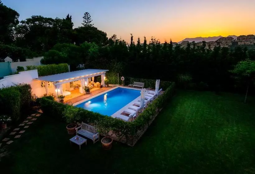 تختخواب و صبحانه Casa Luna Verde