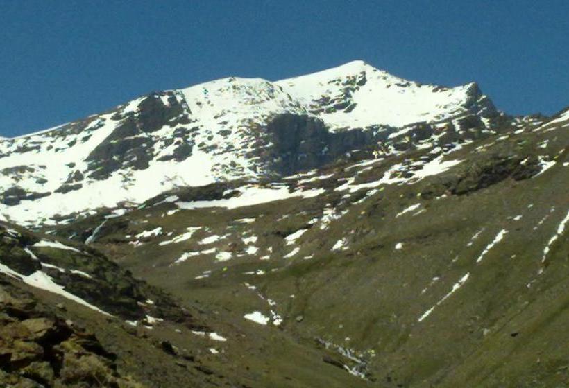 ベッドアンドブレックファースト Refugio Alpujarra Alta