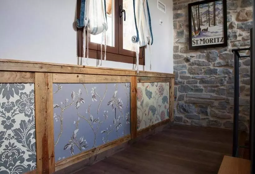 Hostel Albergue Monte Perdido