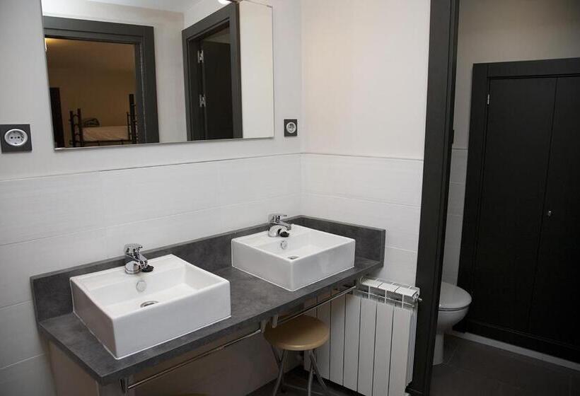 Hostel Albergue Monte Perdido