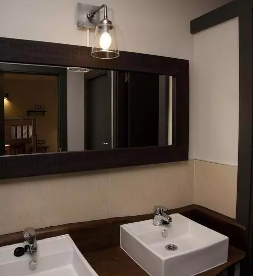 Hostel Albergue Monte Perdido