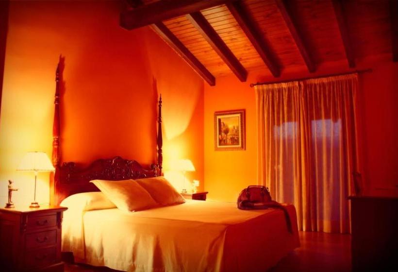 فندق Alcor Del Roble