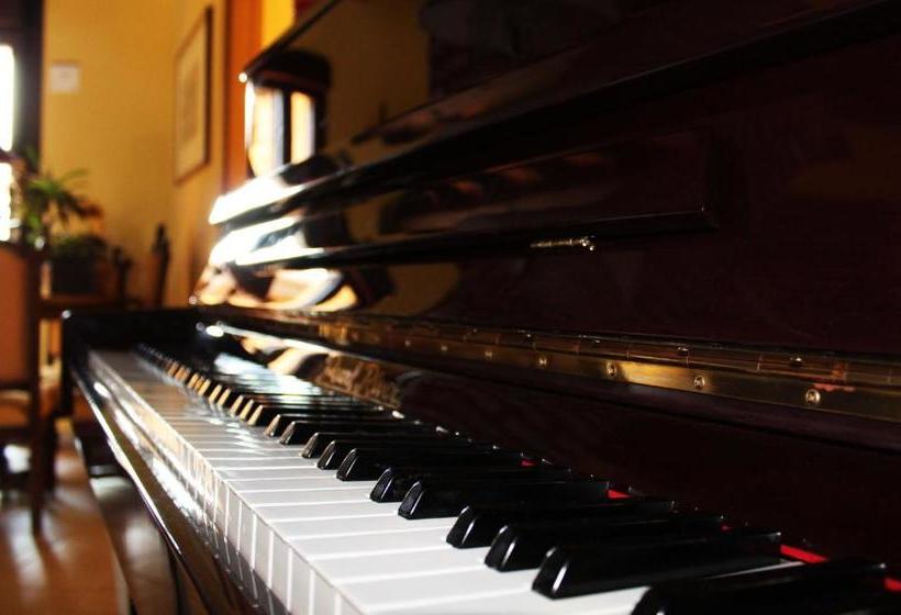 فندق Alcor Del Roble