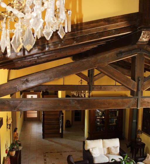 فندق Alcor Del Roble