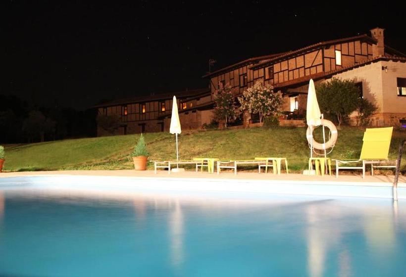 فندق Alcor Del Roble