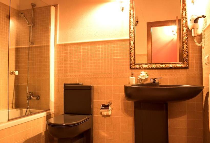 فندق Alcor Del Roble