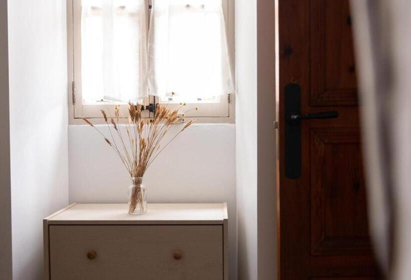 בית מלון כפרי Cal Secretari Vell   Turismo De Interior