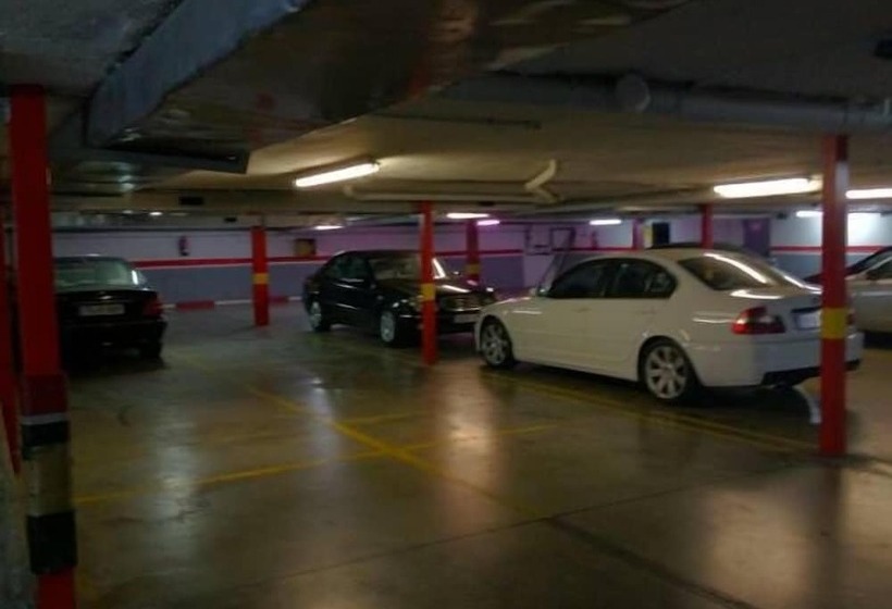 هتل Ciudad De Alcala