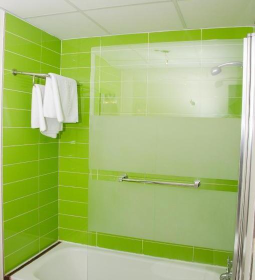 هتل Ciudad De Alcala