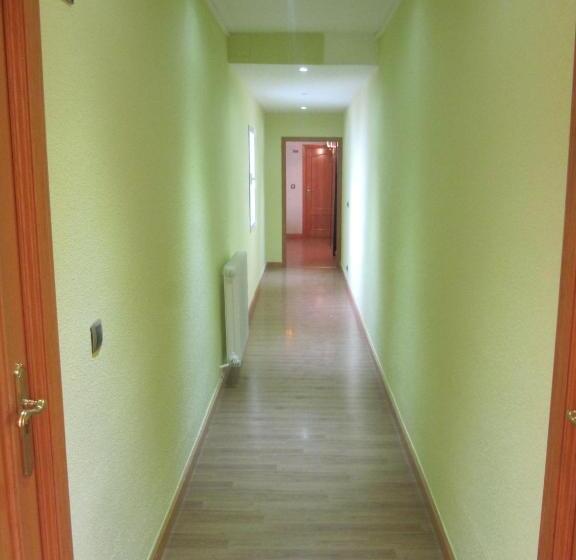 فندق Corona De Castilla