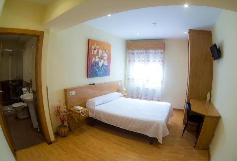 فندق El Horreo De Aviles