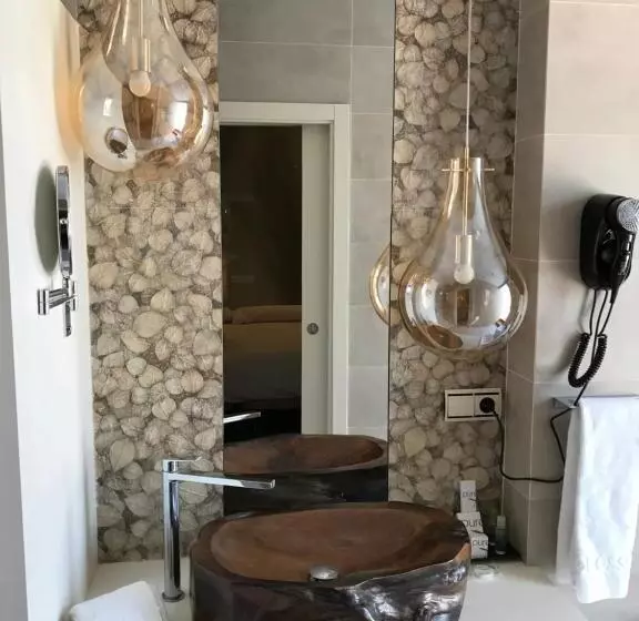 هتل Galeria Essentia
