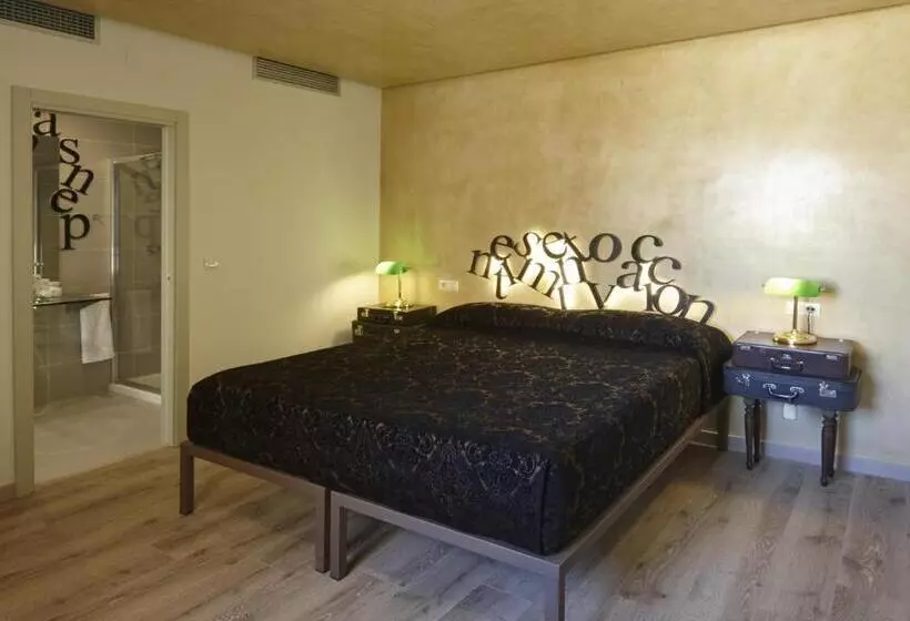 هتل Galeria Essentia