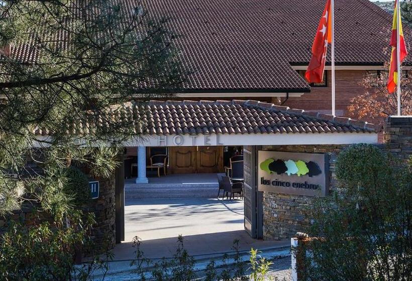 Отель Los Cinco Enebros