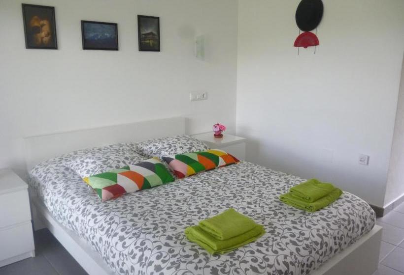 בית מלון כפרי Los Jardines De Lallosa