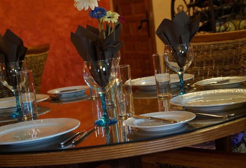 Отель Los Sibileys