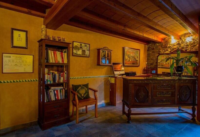 Отель Mas d'en Roqueta