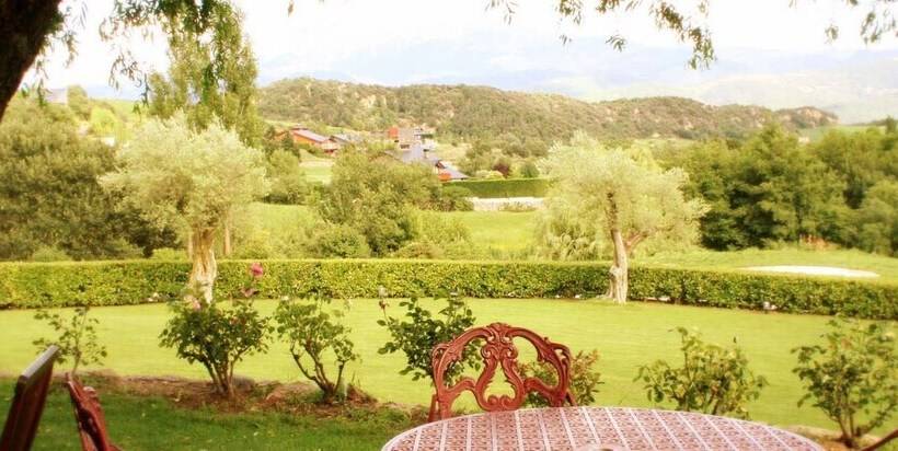 Отель Mas d'en Roqueta