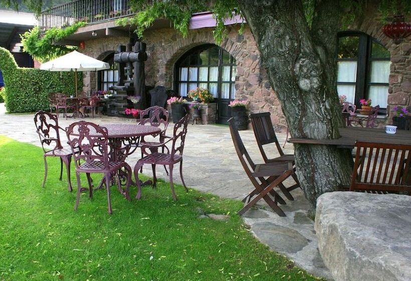 Отель Mas d'en Roqueta