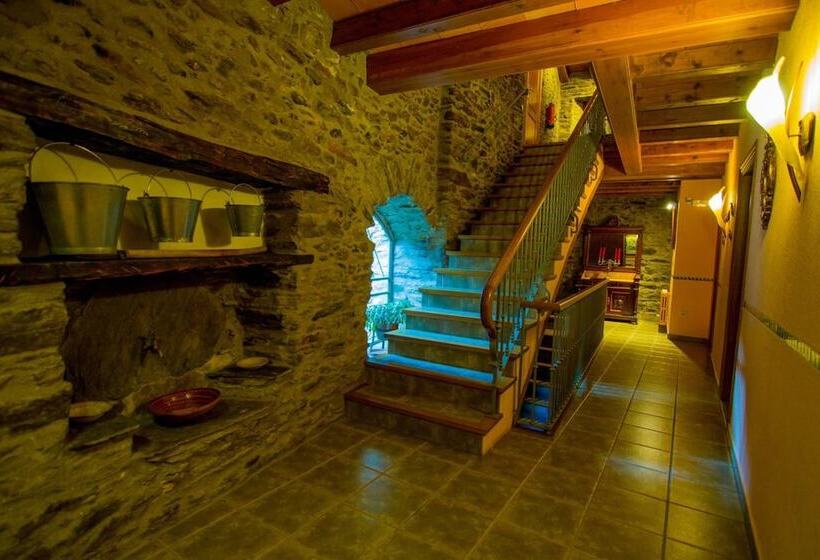 Отель Mas d'en Roqueta