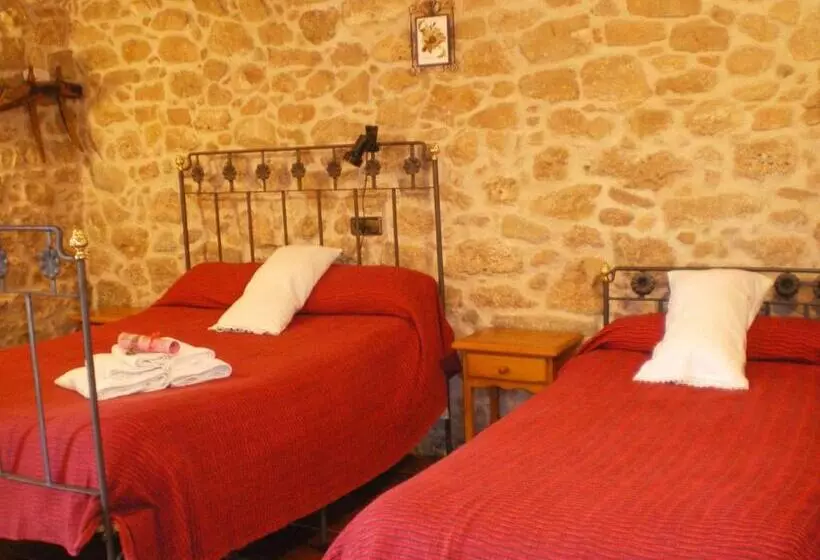 هتل Masia Del Aragones