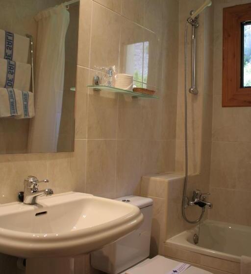 Отель Mesón De Salinas