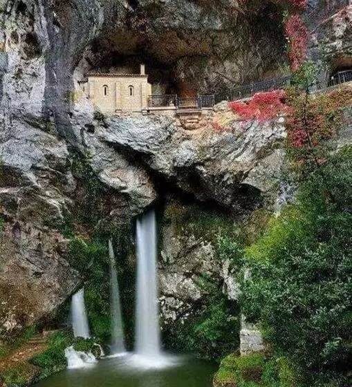 Hotelli Restaurante El Fornon