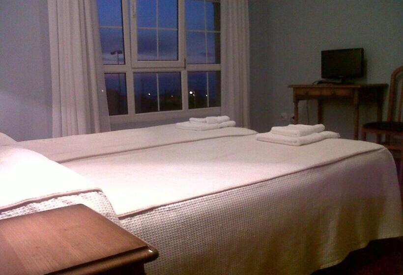 בית מלון כפרי Restaurante El Fornon