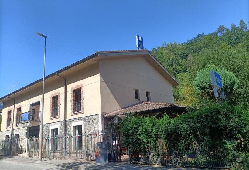 בית מלון כפרי Restaurante Ribera Del Chicu