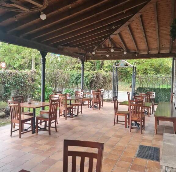 בית מלון כפרי Restaurante Ribera Del Chicu