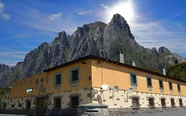 هتل Rural Los Arguellos