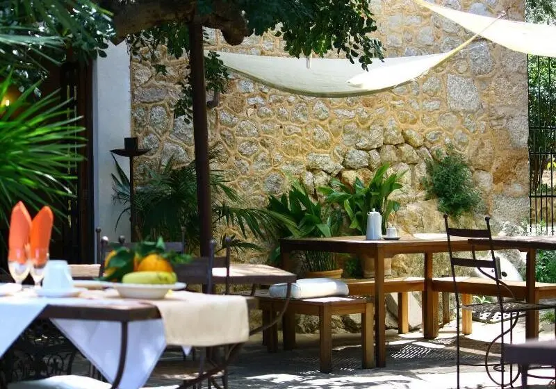 Hotel Sa Plana Petit