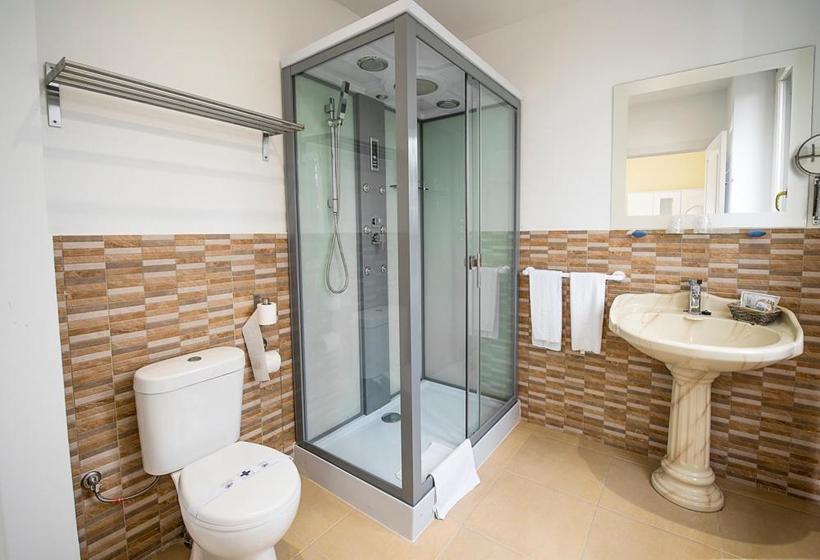 هتل Valle Del Oja