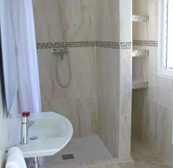 هتل Villaclara