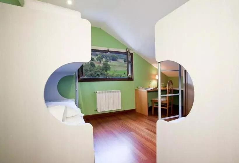 هتل Xabu Hostel