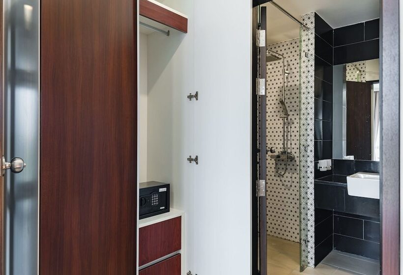 Отель Wyndham Royal Lee Phuket