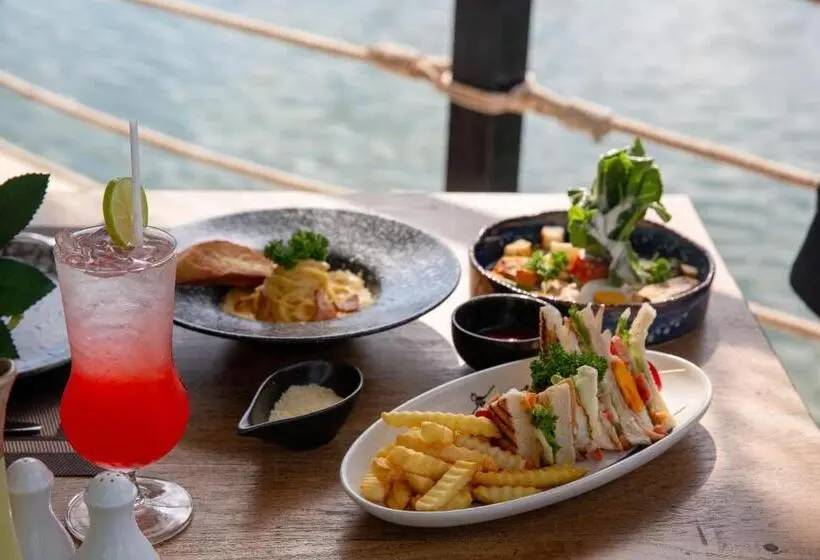 Hotelli Wyndham Royal Lee Phuket