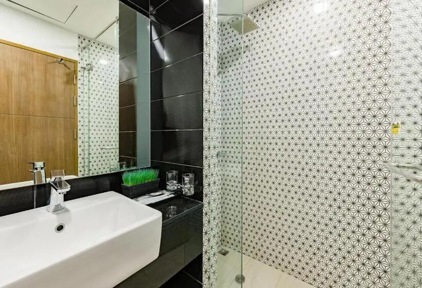 Hotelli Wyndham Royal Lee Phuket