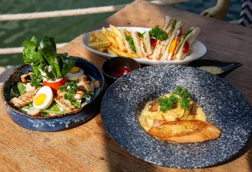 Hotelli Wyndham Royal Lee Phuket